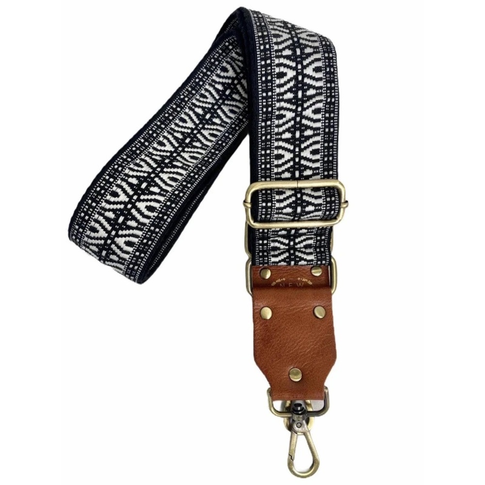New Vintage Handbag Strap: Stated in Black & White